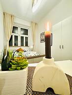 5BR Apt For 10 Walk to Kaufpark Alterlaa