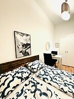 5BR Apt For 10 Walk to Kaufpark Alterlaa