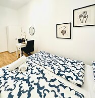 5BR Apt For 10 Walk to Kaufpark Alterlaa