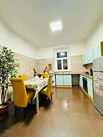 5BR Apt For 10 Walk to Kaufpark Alterlaa