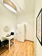 5BR Apt For 10 Walk to Kaufpark Alterlaa