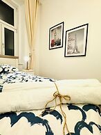 5BR Apt For 10 Walk to Kaufpark Alterlaa