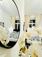 5BR Apt For 10 Walk to Kaufpark Alterlaa