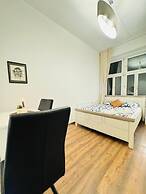 5BR Apt For 10 Walk to Kaufpark Alterlaa