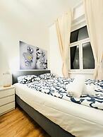 5BR Apt For 10 Walk to Kaufpark Alterlaa