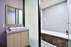 Noah hotel
