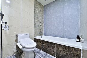 Noah hotel