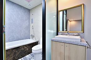 Noah hotel