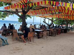 Yuken Mari Beach Haus