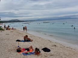 Yuken Mari Beach Haus