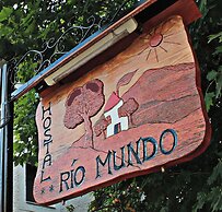 HOSTAL RÍO MUNDO