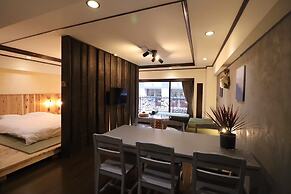 sunmallcrest403