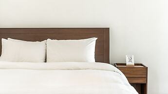 Anmyeondo Bohemia Village Pension