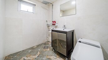 Anmyeondo Bohemia Village Pension