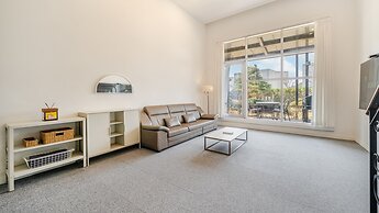 Anmyeondo Bohemia Village Pension