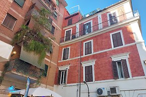 Leonina Terrace