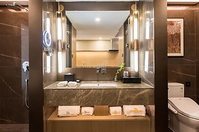 West Internation Hotel