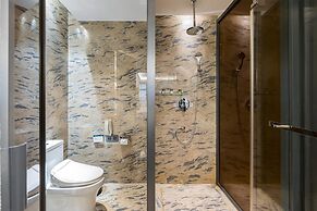 West Internation Hotel