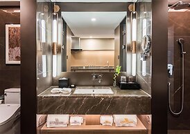 West Internation Hotel