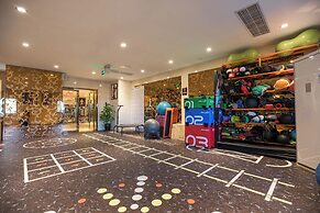 West Internation Hotel