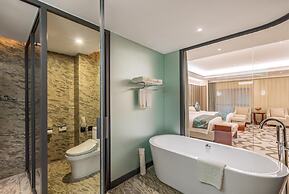 West Internation Hotel