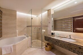 West Internation Hotel