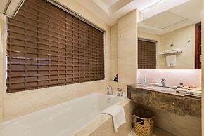 West Internation Hotel