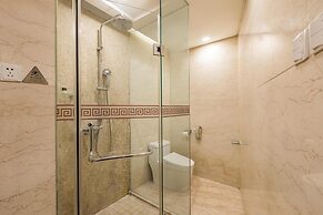 West Internation Hotel