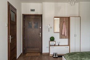 Przytulny apartament KOLEJOVA 13