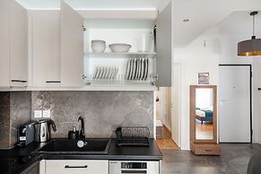 Glimmer 2-Bedroom Apartment in Athens