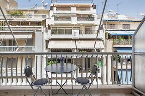 Glimmer 2-Bedroom Apartment in Athens
