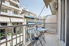 Glimmer 2-Bedroom Apartment in Athens