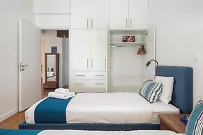 Glimmer 2-Bedroom Apartment in Athens