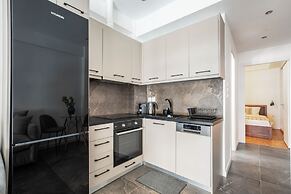 Glimmer 2-Bedroom Apartment in Athens
