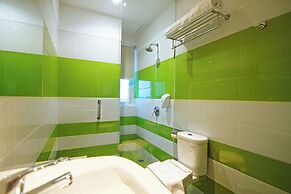 Zoom Hotel jemursasri