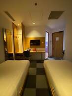 Zoom Hotel jemursasri