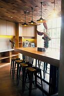 Zoom Hotel jemursasri