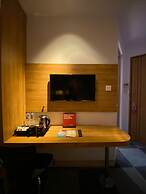 Zoom Hotel jemursasri