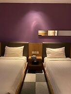 Zoom Hotel jemursasri