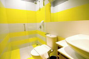 Zoom Hotel jemursasri