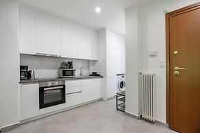 Mellow 2-Bedroom Apartment in Athens