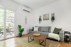 Mellow 2-Bedroom Apartment in Athens