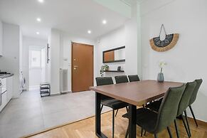 Mellow 2-Bedroom Apartment in Athens