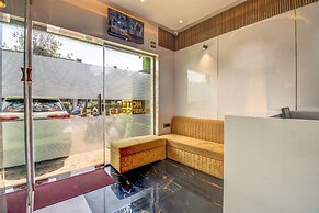 Hotel Majestic Crest