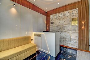 Hotel Majestic Crest