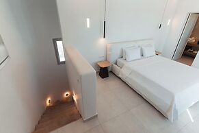 OIKOS SANTORINI LIVING CONCEPT