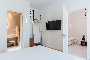 OIKOS SANTORINI LIVING CONCEPT