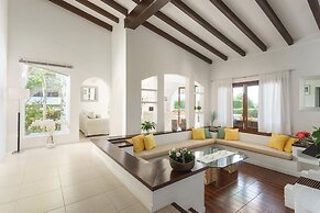 Villa Playa in Port de Pollen a