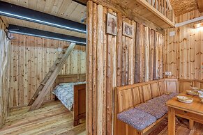 Enchanted Cosy Chalet Kalanka