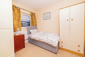 4 Guests - Free Parking - Near Attractions